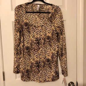 Lularoe Lynnae long sleeved shirt